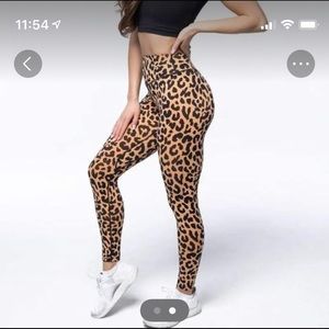 King cheetah leggings